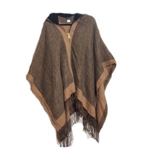 🍂Coco & Carmen Zip-up Shaw🍂